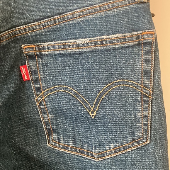 Levi Skinny Jeans - Picture 3 of 4